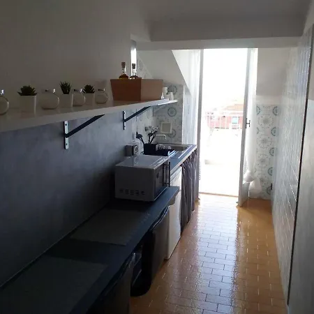 Modern With Sea View In 40 M² Daire Sanremo